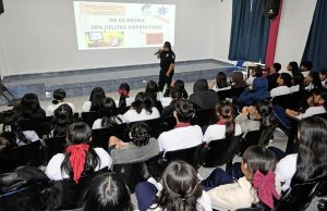 Seguridad Pública concluye una jornada de prevención de ciberdelitos en la Secundaria Andrés Quintana Roo