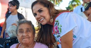 Mara Lezama fortalece el bienestar social con entrega de sillas de ruedas y apoyos funcionales en Chetumal