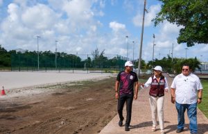 Impulsan Mara Lezama y José Luis Chacón nuevas canchas de Fútbol 5 en Cozumel, parte del programa Mundial Social