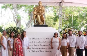 Rinde homenaje Mara Lezama a maestras y maestros por su contribución a la transformación de Quintana Roo
